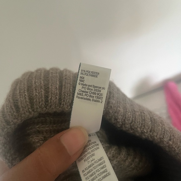 Men's Classic Brown Ribbed Beanie - Picture 2 of 3